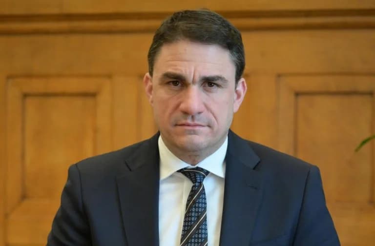 Tsoukalas: "Die Mittelschicht wird für Kartellgewinne ausgepresst"