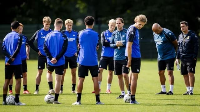 El Vitesse expulsado del fútbol profesional holandés