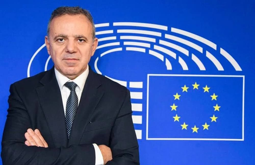 K. Mavridis: De la sumisión al islamismo, a la defensa de la patria