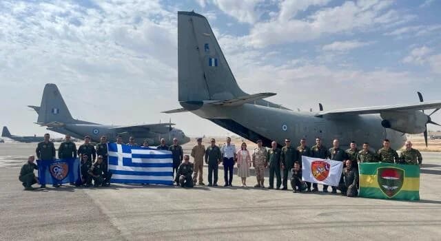 Mitsotakis: Griechische Flugzeuge werfen 8,5 Tonnen Lebensmittel in Gaza ab