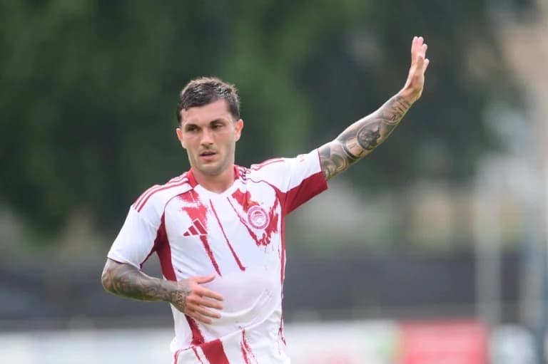 Olympiakos: Strefezzas erster Tag in Griechenland – Foto mit Rodinei