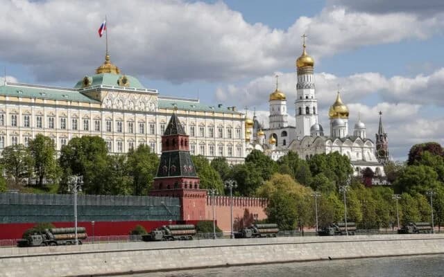 Ukraine War: Drone Attacks on Moscow and Russian Regions – Three Killed