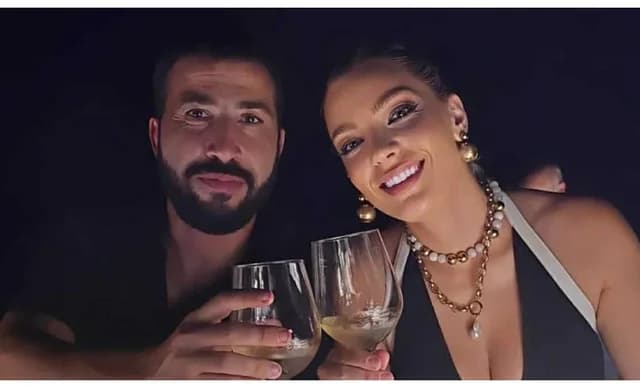 Antri Karantoni: Momentos románticos con su esposo