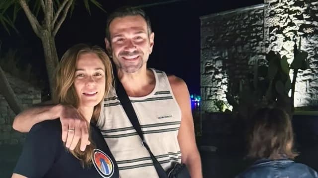 Tasos Iordanidis und Thalia Matika genießen Sommerurlaub in Mani