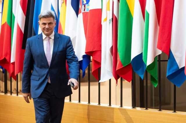 Φαραντούρης: Άμεση χάραξη ΑΟΖ Ελλάδας-Κύπρου