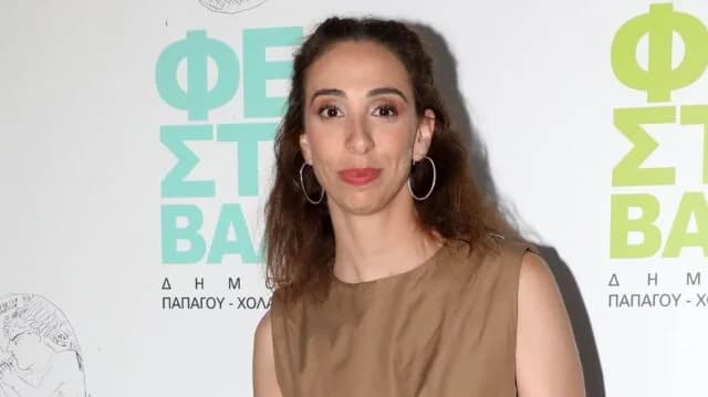 Elena Charalambousi: Fan stieg durch das Autofenster und schrie 'Ich liebe dich'