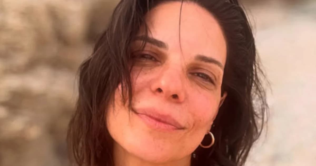 מרינה אסלנוגלו: חופשת קיץ בפולגנדרוס