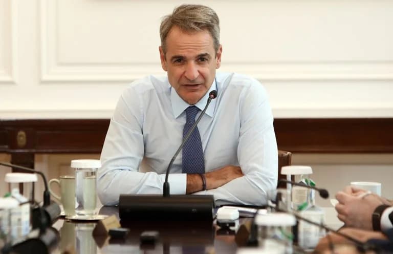 Movimiento por la Democracia: Críticas a la "Democracia Autoritativa" e informe de TAZ