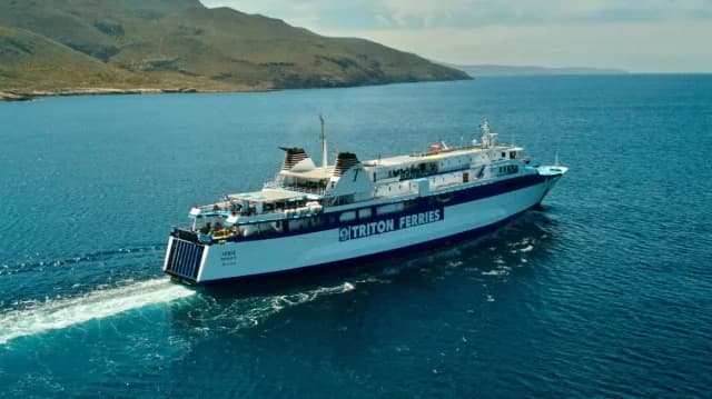 Μηχανική βλάβη στο «Ιονίς» μεταξύ Κέας και Μακρονήσου