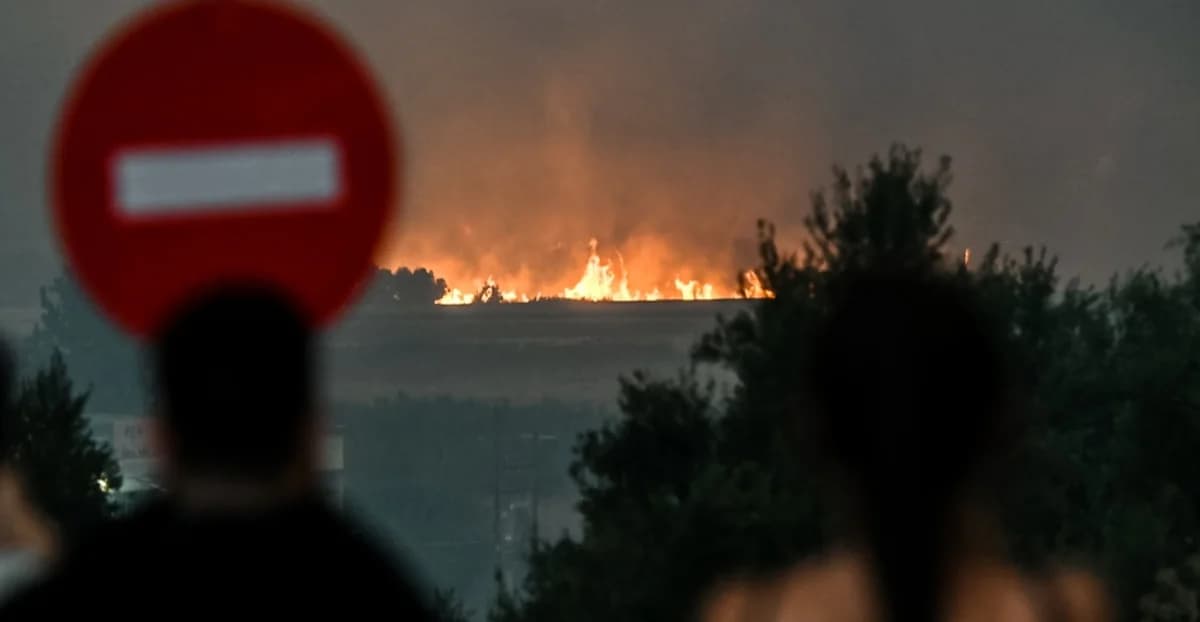 שריפות בקאטו אכאיה: 7,500 תושבים פונו