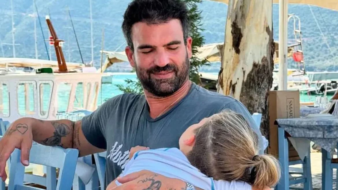 Δημήτρης Αλεξάνδρου: Τρυφερές φωτογραφίες με τον γιο του, Πάρη