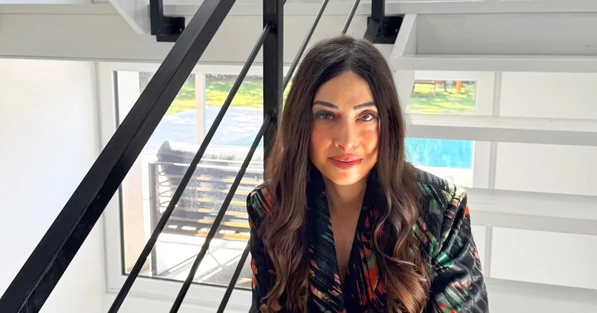 Ioanna Paliospirou: Escombros en la playa de Preveza debido a los incendios