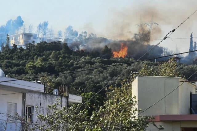 Nova y Vodafone: Servicios Gratuitos para Víctimas de Incendios en Zante y Grecia Occidental