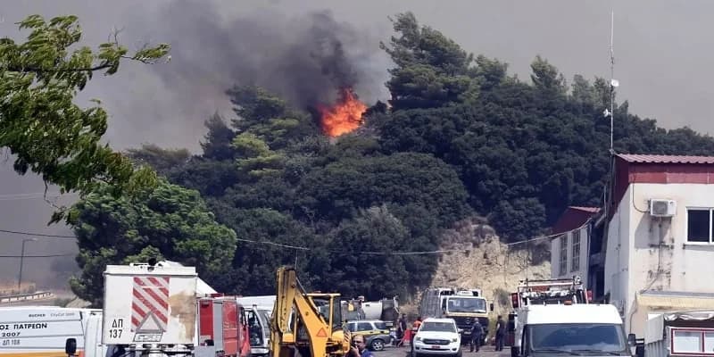 Incendios incontrolados en Achaia, Preveza – Batalla en Patras y evacuaciones