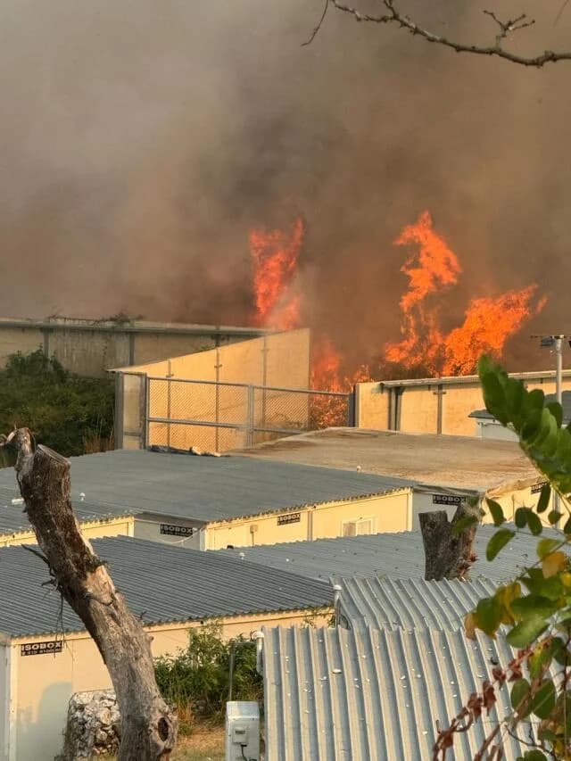 Φωτιά στην Πρέβεζα: Μάχη για τη δομή φιλοξενίας μεταναστών στη Φιλιππιάδα