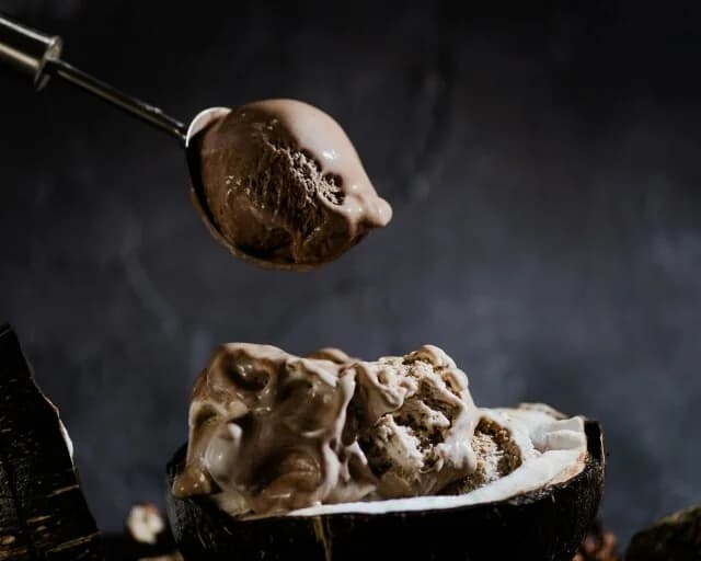 Hausgemachtes Eis mit 3 Zutaten, ohne Maschine