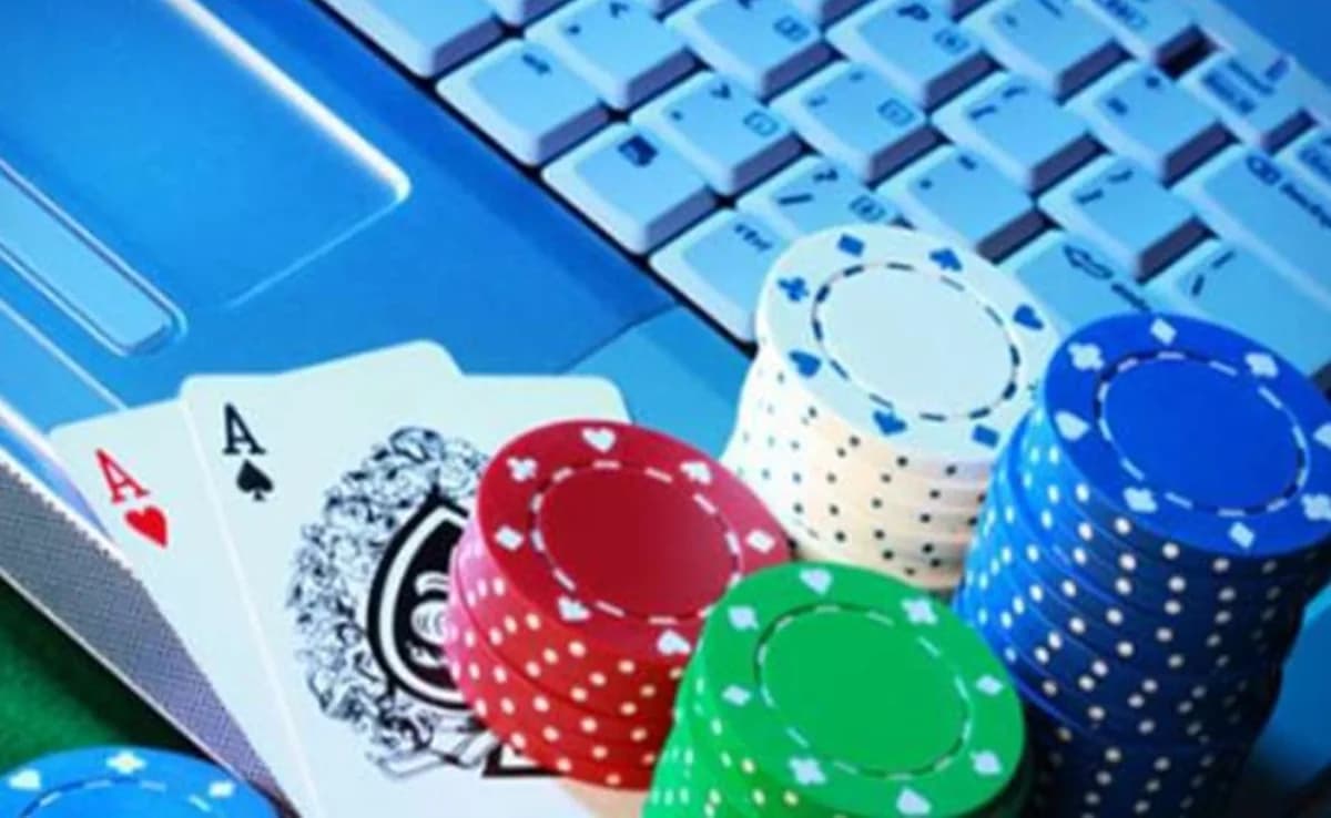 Инфлюенсеру предъявлены обвинения за рекламу азартных игр