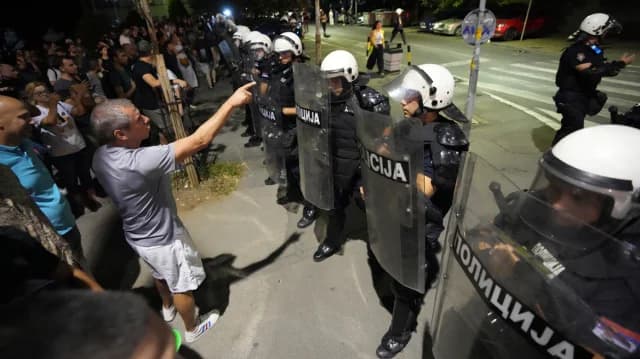 Serbien: Über 50 Verhaftungen bei Protesten in Novi Sad