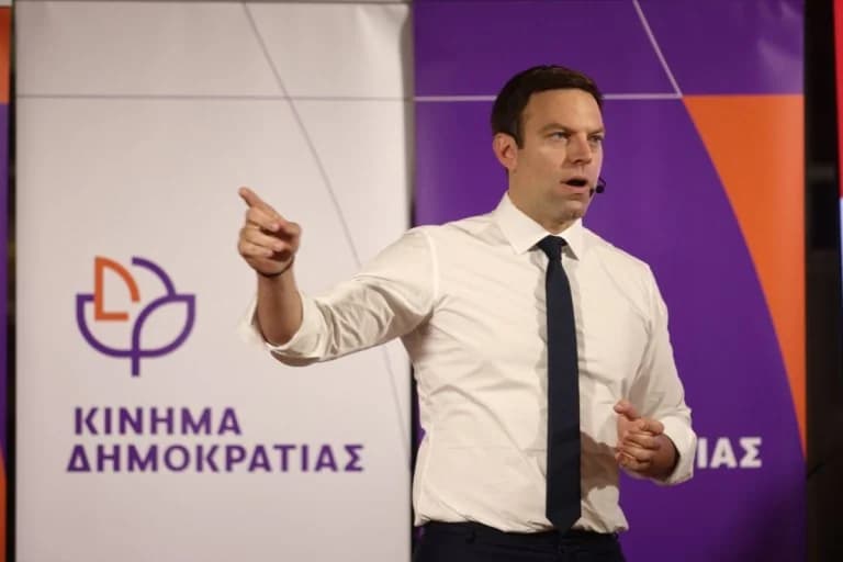 Касселакис критикует Фармакиса из-за пожаров в Западной Греции