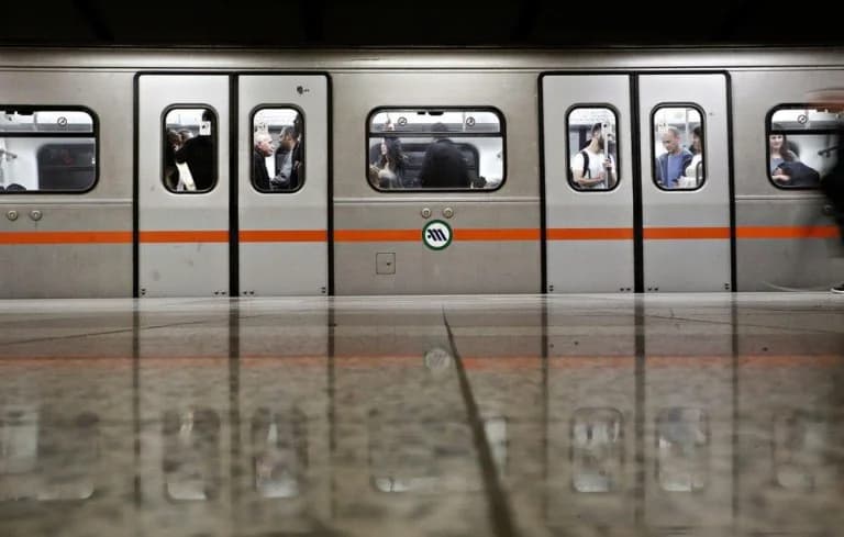 15 באוגוסט: לוח זמנים של תחבורה ציבורית באתונה