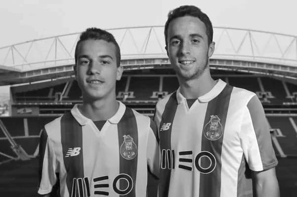 Bewegende Geste der Chelsea-Spieler für die Familien von Zota und Andre Silva