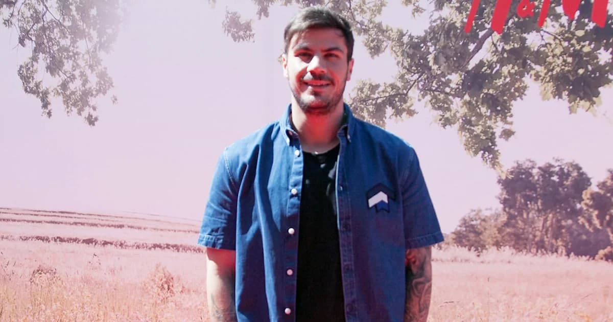 Akis Petretzikis: Family Vacation in Kyllini – Exclusive Photos