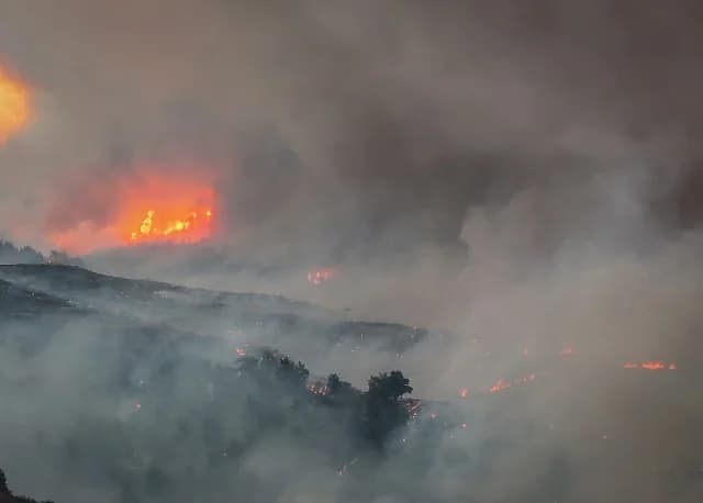 Türkei: Hunderte wegen Brand in den Dardanellen evakuiert