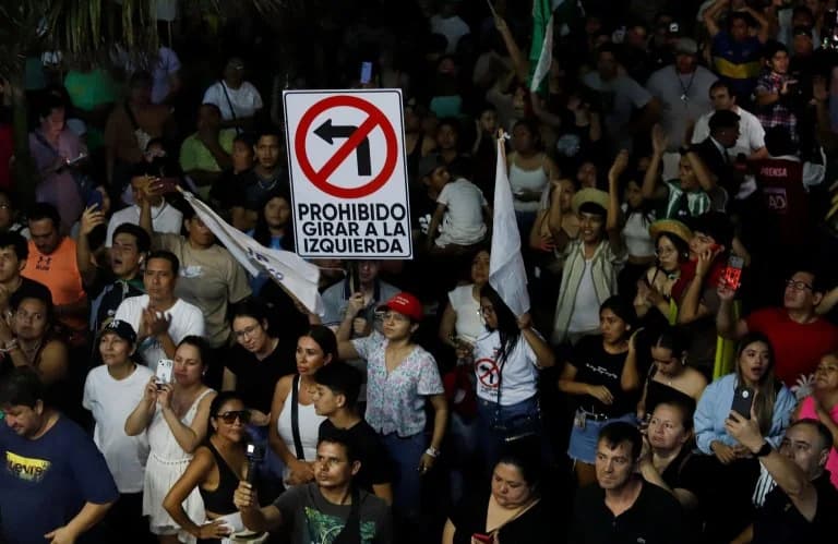 Βολιβία: Δεύτερος γύρος προεδρικών εκλογών μεταξύ Πας και Κιρόγα