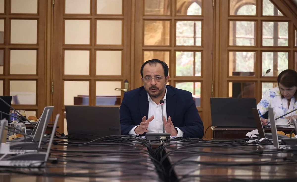 Λετυμπιώτης για ανασχηματισμό: «Όποτε αποφασίσει ο ΠτΔ»