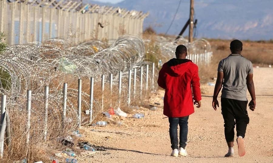 Deportados dos sudaneses por intentar comprar chalecos antibalas en Chipre