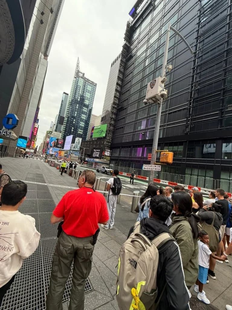 Nueva York: Evacúan Times Square por amenaza de bomba