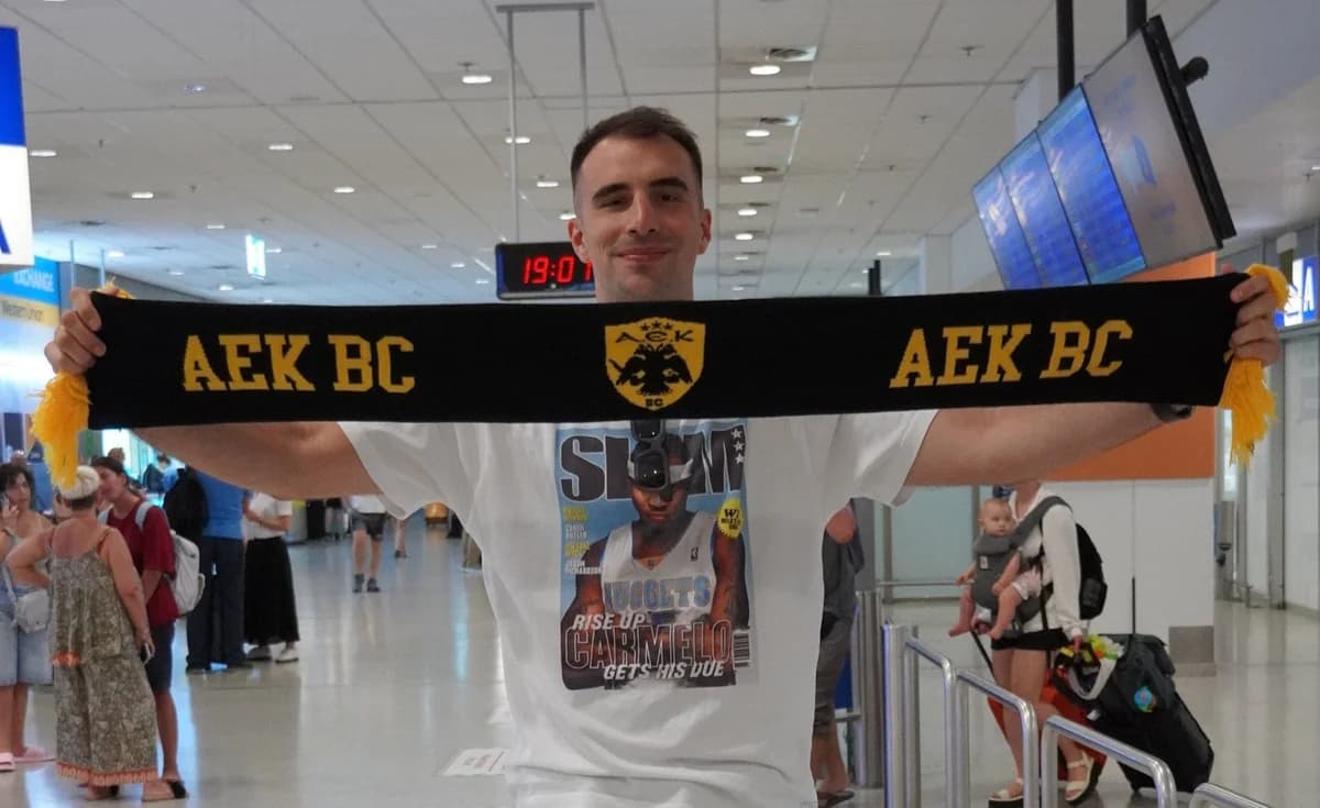 Marko Pecarski llega a Grecia para unirse al AEK