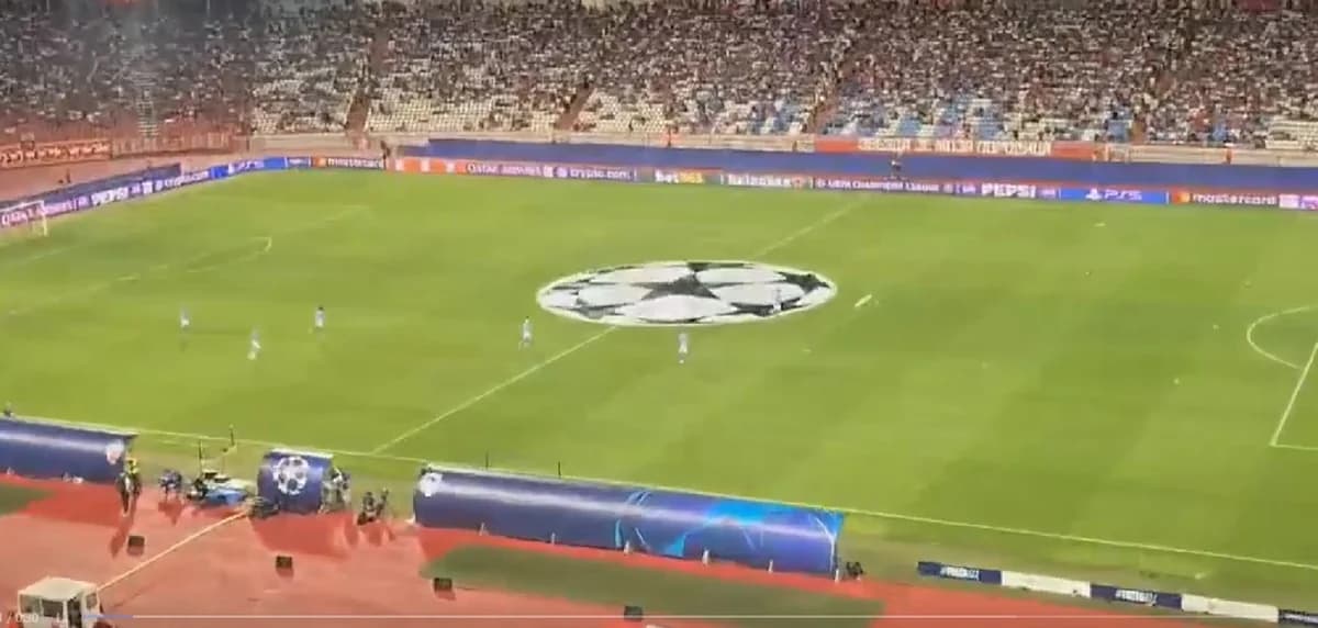 Heftige Buhrufe von serbischen Fans gegen Paphos FC beim Aufwärmen (Video)