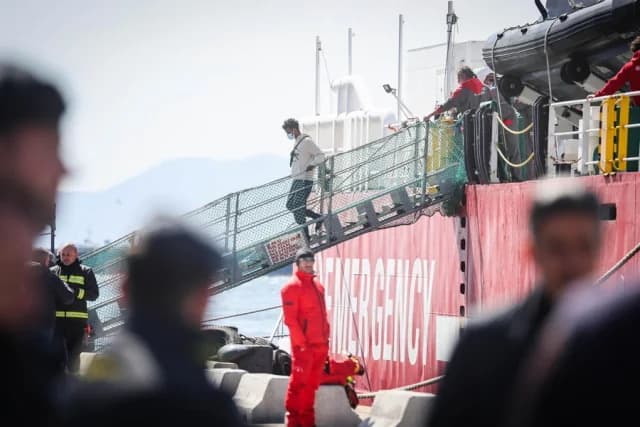 Italy: 6-year-old girl who arrived in Lampedusa dies