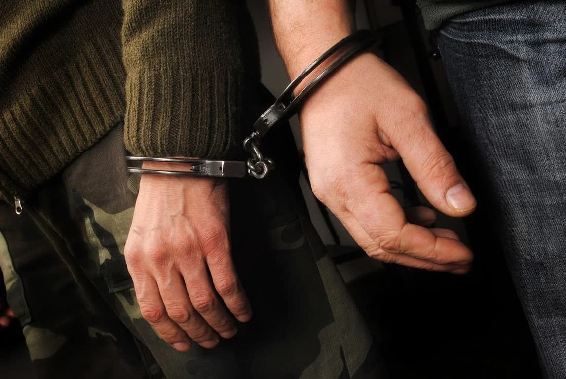 Λάρνακα: Συλλήψεις για πυροβολισμούς με αεροβόλο – Ρατσιστικά σχόλια και η αλήθεια