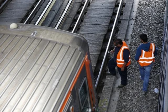 Man Falls onto Train Tracks in Neo Irakleio, Critical Condition