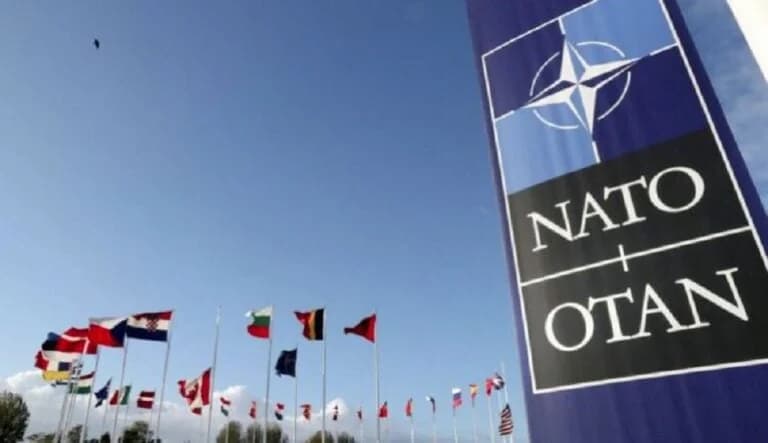 NATO-Telefonkonferenz: Unterstützung für die Ukraine und Ziel eines stabilen Friedens