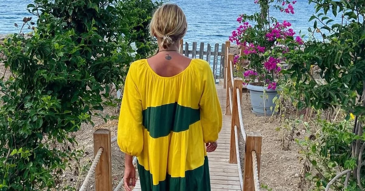 Festival-Style: Was man laut 10 griechischen Frauen tragen sollte