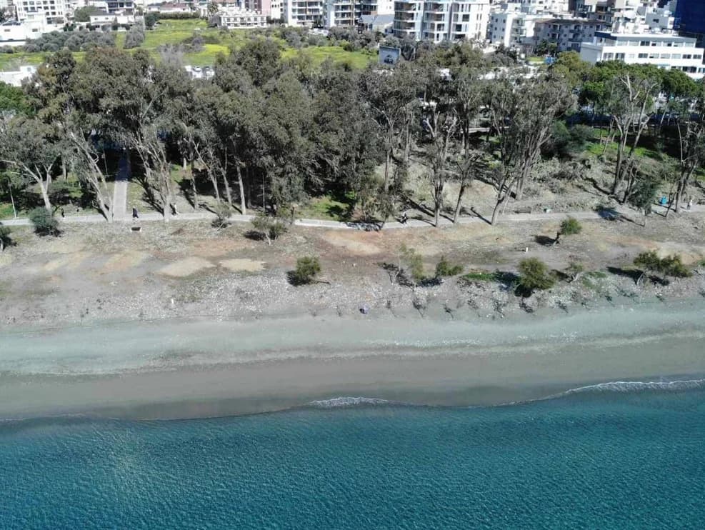 Θρήνος στη Λεμεσό: Ηλικιωμένος ανασύρθηκε νεκρός από τη θάλασσα στο Δασούδι