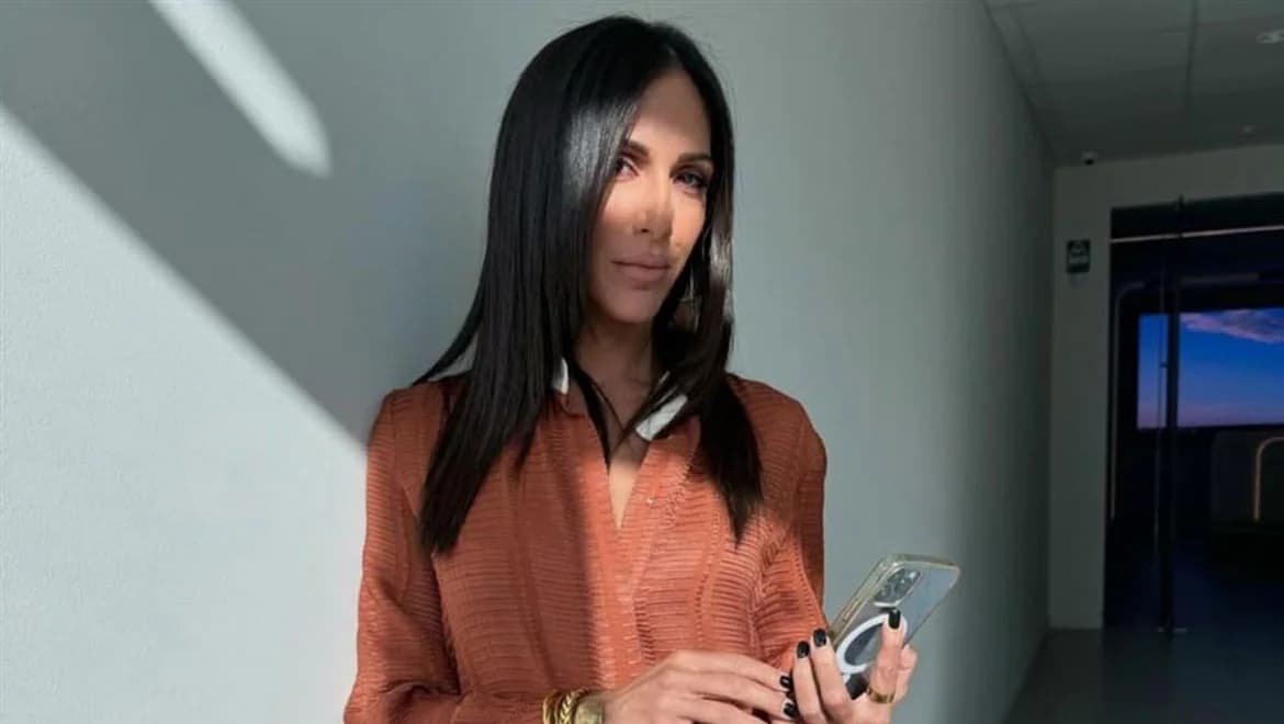 Anthí Voulgari: Reveló la invitación para el bautizo de su hijo