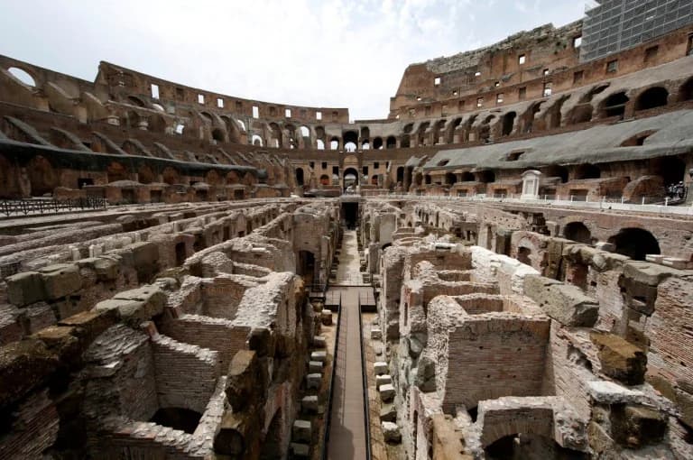 Italy: Tour Guide Dies of Heatstroke at the Colosseum