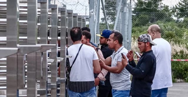 בדיקת המקלט הופסקה למהגר שלכאורה הציק לאוונזונים