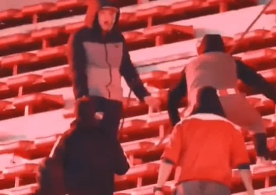 Аргентина: Матч «Индепендьенте» прерван из-за беспорядков – фанат упал в пропасть