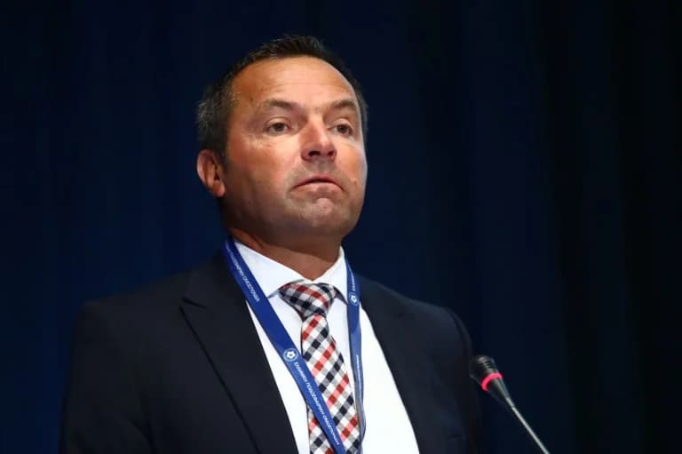 Λανουά: Γιατί συνεχίζει με ξένους διαιτητές στα ντέρμπι