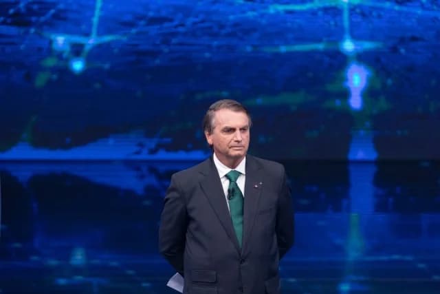 Болсонару предъявлен ультиматум в связи с обвинениями в попытке бегства в Аргентину