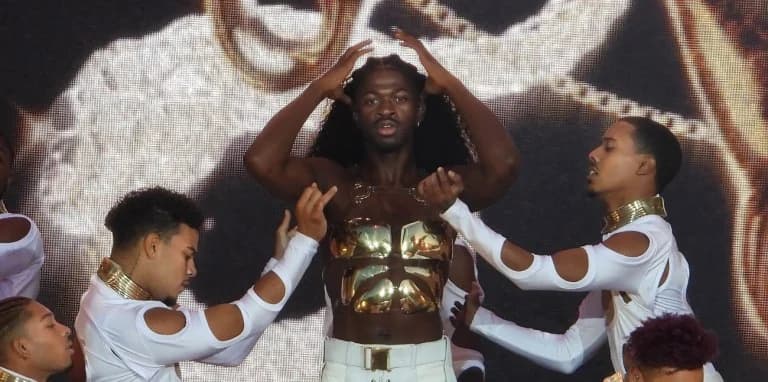 Lil Nas X рассказал о «тяжелых годах» перед госпитализацией
