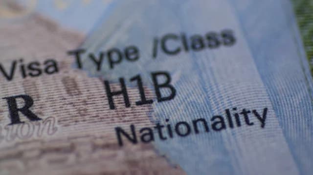 США проверят 55 миллионов обладателей виз на предмет нарушений
