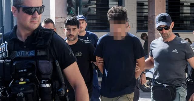 Patras: Parents Insist on 25-Year-Old's Innocence in Fire Case