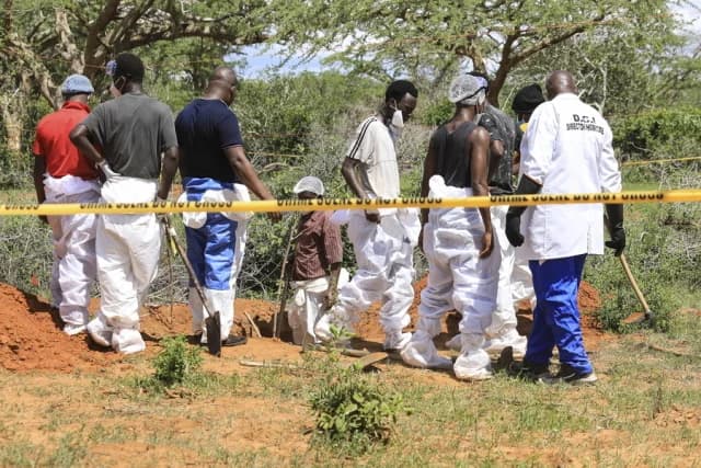 Kenia: Nuevos hallazgos impactantes en el caso de la secta de la hambruna
