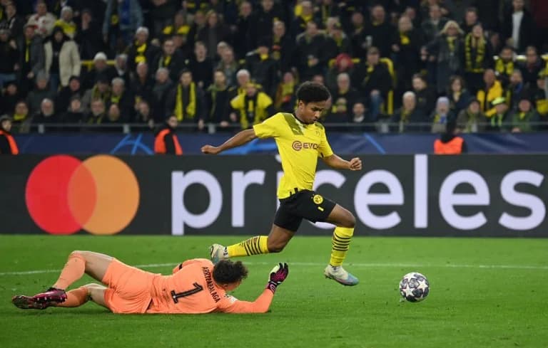 Adeyemi jetzt im Stall von Ronaldo-Berater Mendes